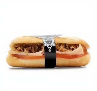 39. Lombo ao alho, batata palha e molho alioli