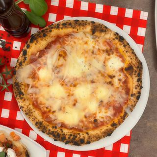 Pizza 4 Formaggi