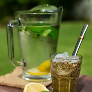 Chá Iced de Verde e Limão Médio