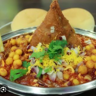 Ragda Samosa