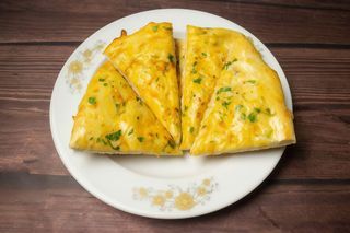 Naan com Queijo e Alho