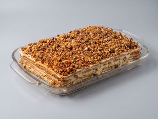 Doce, Banzé, acção
