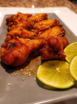 Hot Chili Honey & Lime wings 8uni