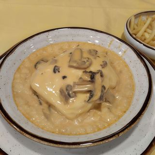 Francesinha especial com Molho de Cogumelos