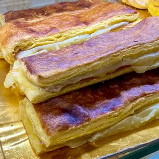 Lanche Misto Folhado