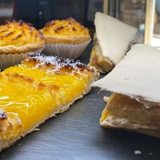 Pastelaria Variada + Iced Tea