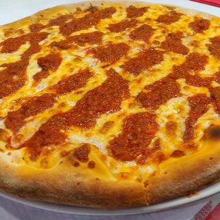 Pizza Vulcano Média