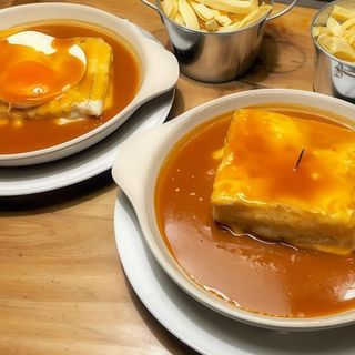 Menu 2 francesinhas de Frango GRELHADO + bebida