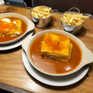 Menu 2 Francesinhas de Frango Panado + bebida Grande 