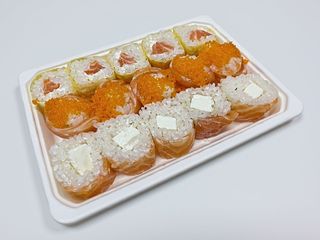 A32 - Rolo de Salmao com Queijo Creme e Ovas, Gunkan de Salmao e Rolo de Queijo Fresco com Salmao (15 un.)