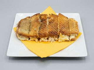 Tosta de Frango com Queijo