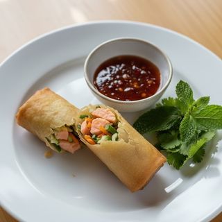 Beef spring rolls 2p