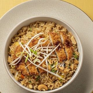 Arroz chaw chaw breaded chicken