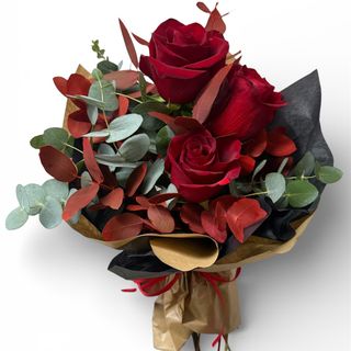 Ramo com 3 Rosas Vermelhas e Secos 