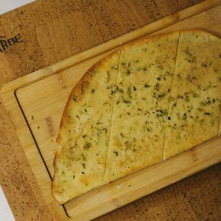 Pão de Alho Caseiro - Homemade Garlic Bread
