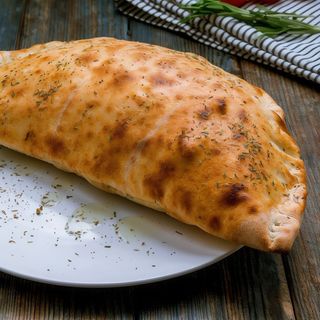 Pizza Calzone Fechada