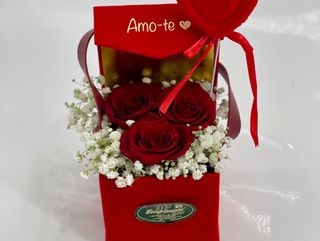 Miminho com 3 Rosas Vermelhas