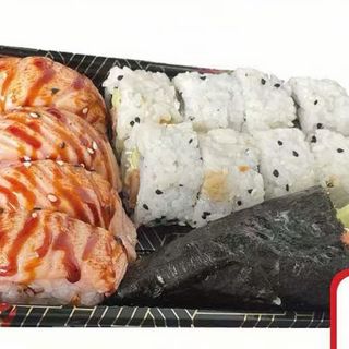 33. temaki de salmão e  gambas c/ tempura