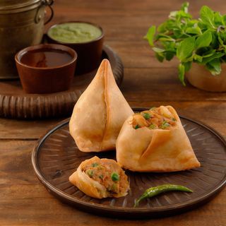 VEGETABLE Samosa