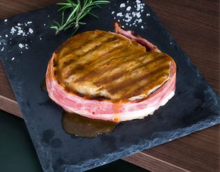 Grenadinos de Vitela c/Bacon e Piri-Piri