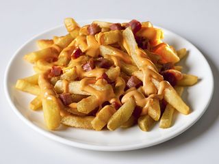 Batata Frita com Cheddar e Bacon