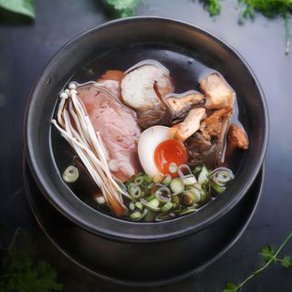 Ramen Shoyu de Rosbife