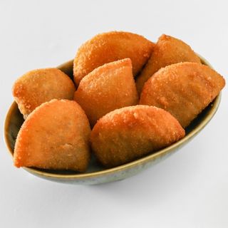 10 RISSOL DE CAMARÃO