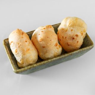 10 PÃES DE QUEIJO