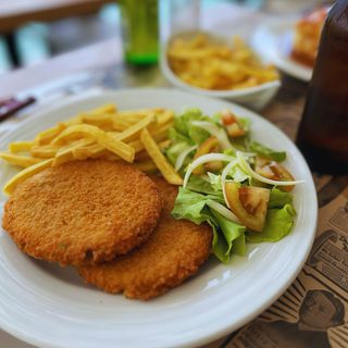 Panados com Salada