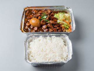37.ARROZ COM PORCO BRASEADO(卤肉饭）
