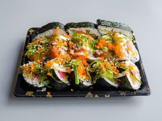 A22 Futomaki com Algas Misto