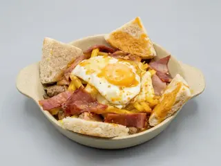 Francesinha Escangalhada