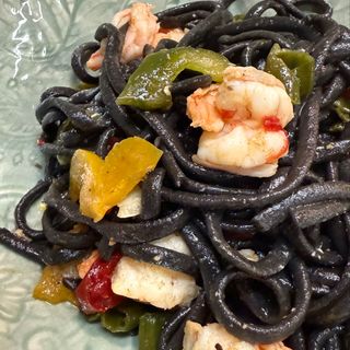 Linguine Nero al Peperone e Gambero