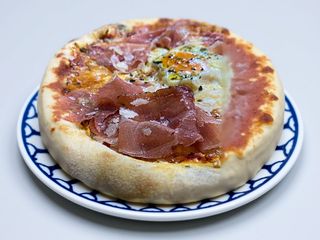 Pizza Speck e Uova