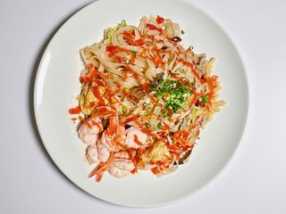 Fried Rice noodles with shrimp ( spicy)