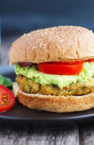 QUINOA VEGGI BUIRGER MENU