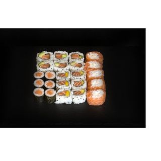 Maki Super Salmon 24 piece X