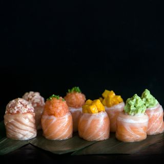 Gunkan Salmon Lover(8pecas) ::