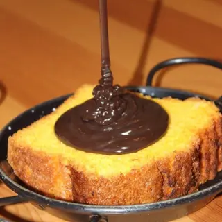 Bolo de cenoura com chocolate