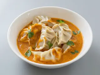 Veg jhol momo