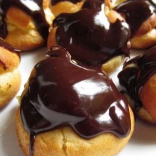 Profiteroles