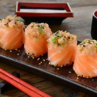 65. Gunkan Salmão Philadelphia 4 peças