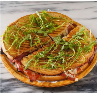 Tosta Inteira Fontainhas