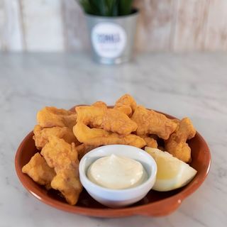 Chocos Fritos com Maionese de LIma