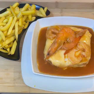 Francesinha à Sevilhana