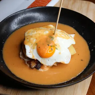Francesinha de hambúrguer