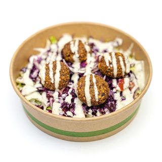 Salada e Falafel