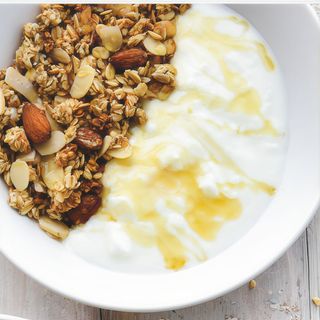 Iogurte com Granola e mel
