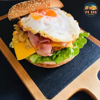 Hambúrguer à Casa de Vaca (C/ Ovo Estrelado)