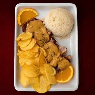 Lombelo de Porco com Arroz